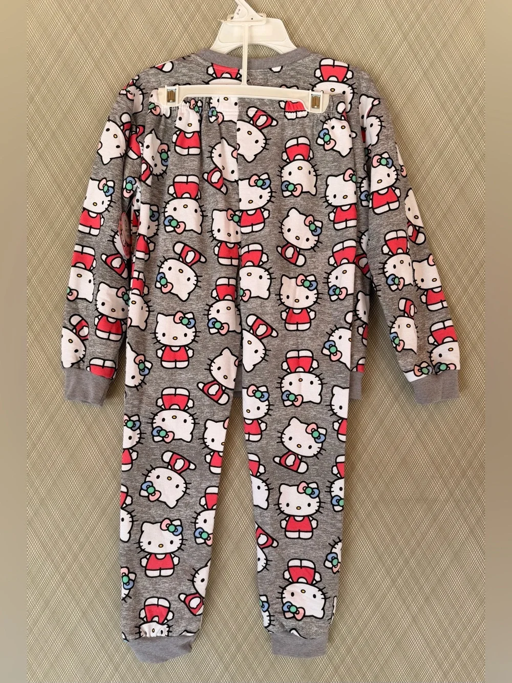Hello Kitty by Sanrio-Fleece crewneck sweatshirt and pant 2pc Set (Sz 8/10) NWT